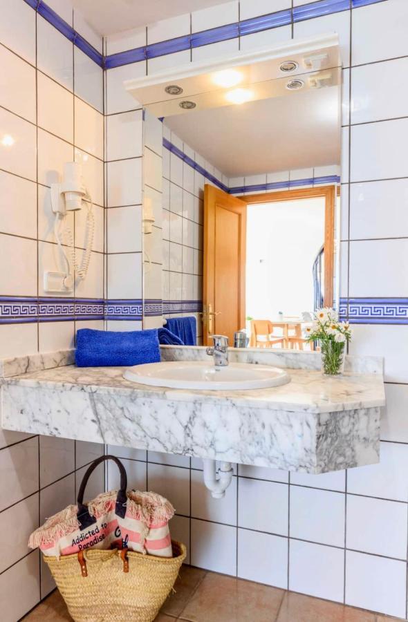 Apartamentos Sa Varadero 3S Con Vista Mare Laterale Es Pujols Zewnętrze zdjęcie